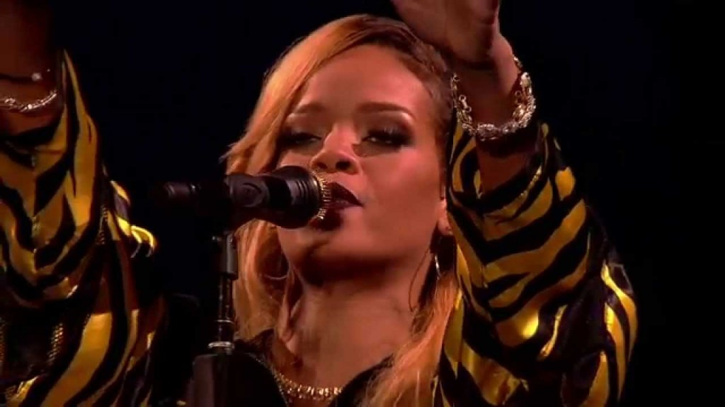 Rihanna the best live performance ever